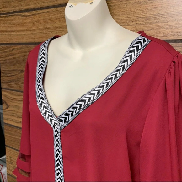 Emery Rose XXL burgundy bell sleeve top oversized with no stretch - Picture 3 of 10